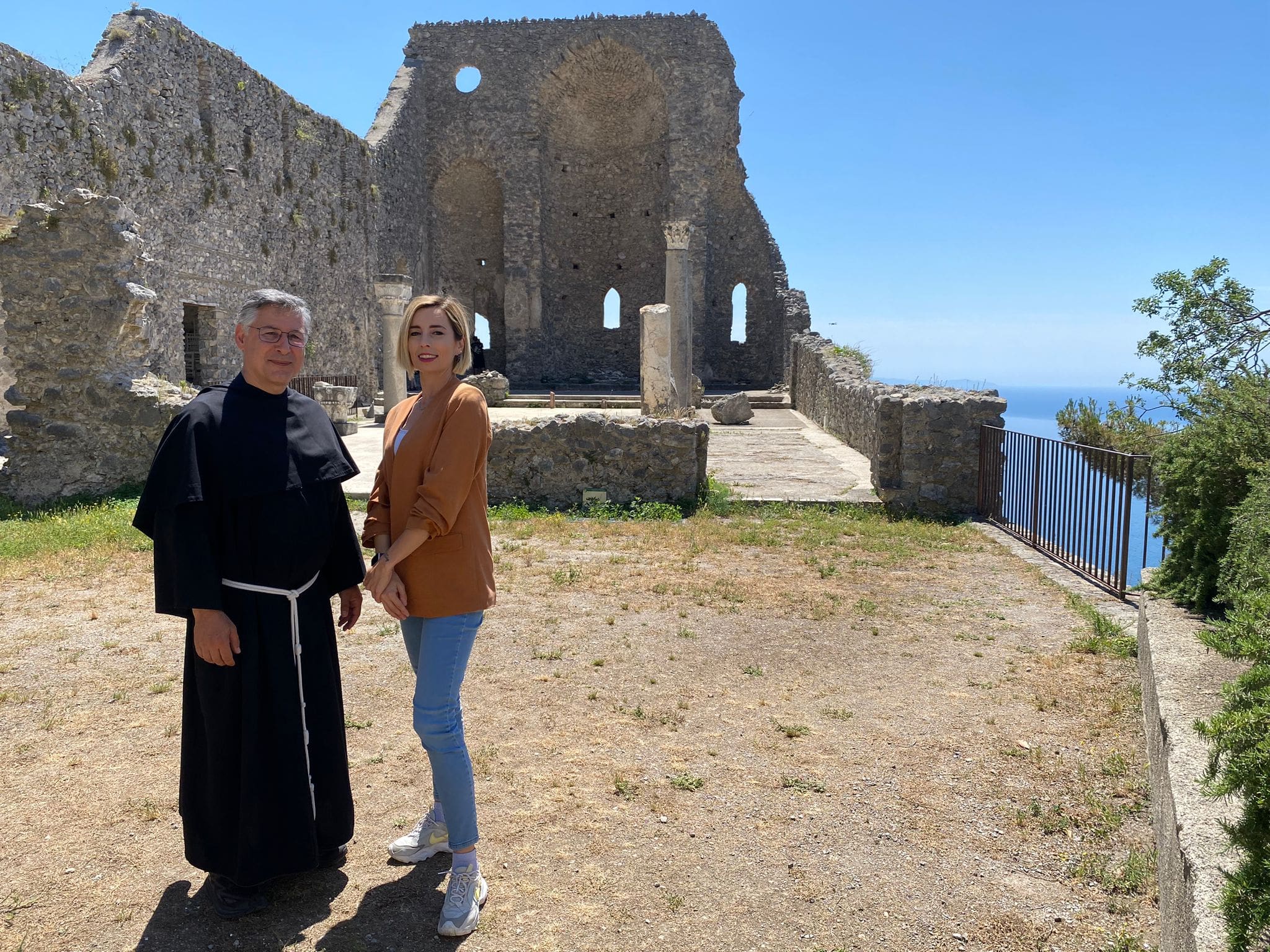 padre Enzo Fortunato e Giulia Nannini